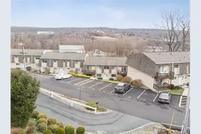 18 Pavilion Ridge Way #1, Suffern, NY 10901 - Photo 2