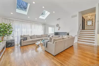 972 S End, Hewlett, NY 11598 - Photo 6