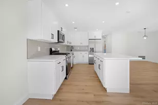 48 Victorian Ln, Medford, NY 11763 - Photo 6