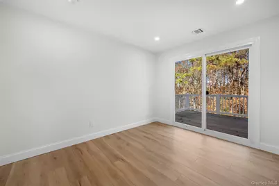 48 Victorian Lane, Medford, NY 11763 - Photo 18