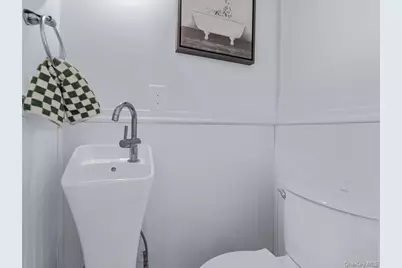 10514 Van Wyck Expressway, Richmond Hill, NY 11419 - Photo 12