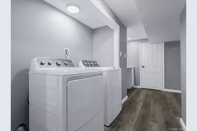 10514 Van Wyck Expressway, Richmond Hill, NY 11419 - Photo 20