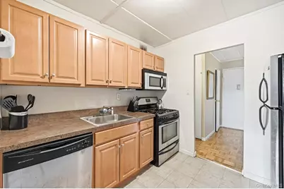 11 Park Avenue #6V, Mount Vernon, NY 10550 - Photo 8