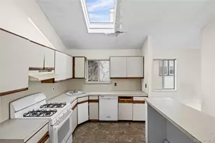 259 W Hudson St, Long Beach, NY 11561 - Photo 12