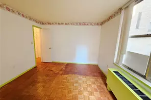 520 W 112th St, New York, NY 10025 - Photo 6