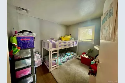 45 Amsterdam Avenue, West Babylon, NY 11704 - Photo 10