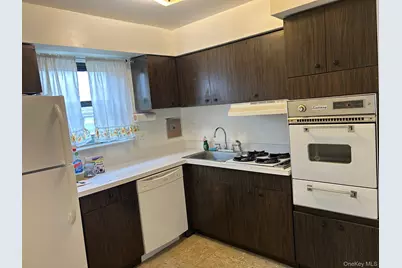 122 Sneden Place #122, Spring Valley, NY 10977 - Photo 8