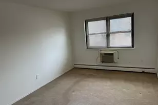 122 Sneden Pl, Spring Valley, NY 10977 - Photo 18