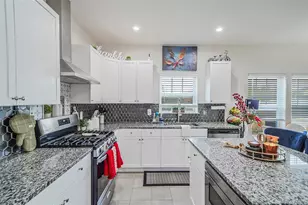 7 Pondview Cir, Shirley, NY 11967 - Photo 18