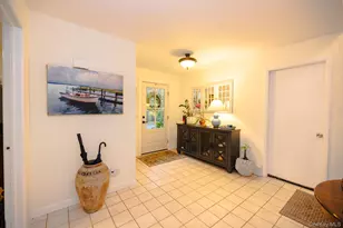 94 Kings Dr, Riverhead, NY 11901 - Photo 2