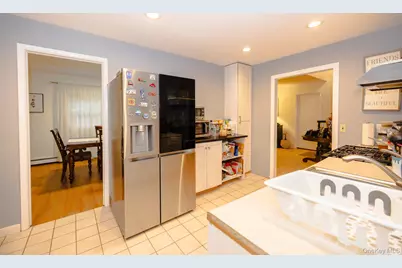 94 Kings Drive, Riverhead, NY 11901 - Photo 10