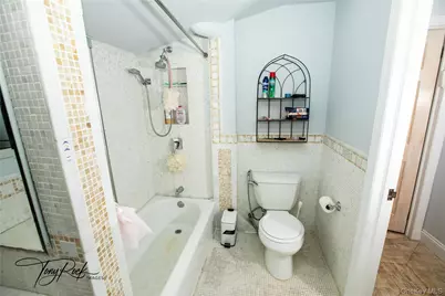 17 Glamford Avenue, Port Washington, NY 11050 - Photo 12