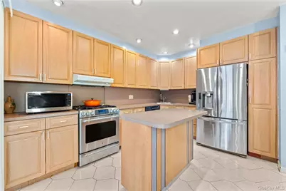 119-20 9th Avenue, College Point, NY 11356 - Photo 10