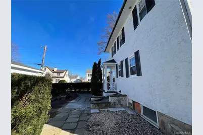 85 Locust Avenue, Scarsdale, NY 10583 - Photo 6