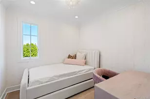 4 Carriage Ln, Southampton, NY 11968 - Photo 32