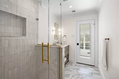 4 Carriage Lane, Southampton, NY 11968 - Photo 18