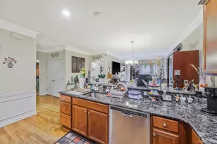 119 Wildwood Cir, Holtsville, NY 11742 - Photo 10