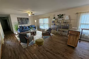 1964106 River Rd, Calverton, NY 11933 - Photo 10