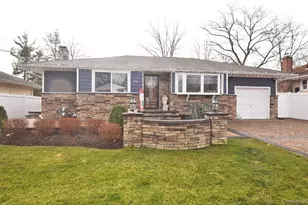 50 Croley St, Huntington, NY 11743 - Photo 34