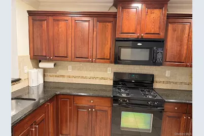 3 Cross Street #304, Suffern, NY 10901 - Photo 4