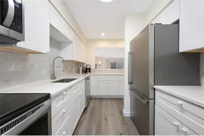 34 Montauk Highway #12, Westhampton, NY 11977 - Photo 4