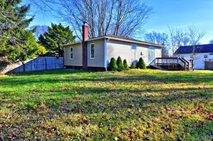 154 Jefferson Dr, Mastic Beach, NY 11951 - Photo 16