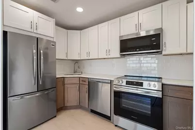 1 Anchorage #101, Freeport, NY 11520 - Photo 2