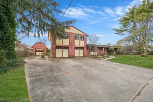 1344 Boston Ave, Bay Shore, NY 11706 - Photo 2