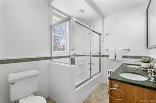 47 Elk Ave, New Rochelle, NY 10804 - Photo 16