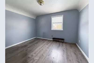 [Address not provided], Valley Stream, NY 11580 - Photo 4