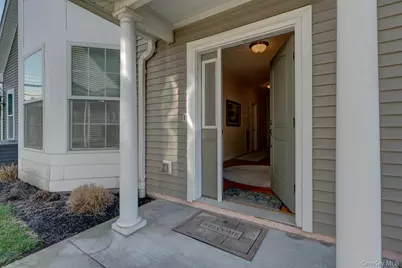 12 Wolfe Circle, West Nyack, NY 10994 - Photo 4