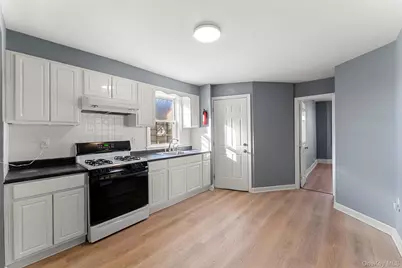 234 Edwards Place #2nd Floor, Yonkers, NY 10703 - Photo 2