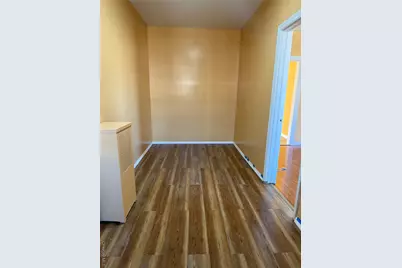 822 E 215th Street, Bronx, NY 10467 - Photo 12