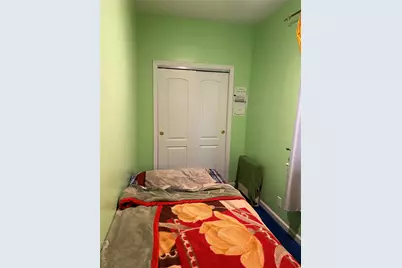 822 E 215th Street, Bronx, NY 10467 - Photo 16