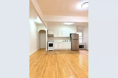 88-11 Elmhurst #D2, Elmhurst, NY 11373 - Photo 4