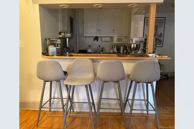 240 E 24th Street #3F, New York, NY 10010 - Photo 4