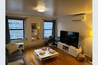 240 E 24th Street #3F, New York, NY 10010 - Photo 2