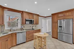 781 Union Dr, Uniondale, NY 11553 - Photo 8