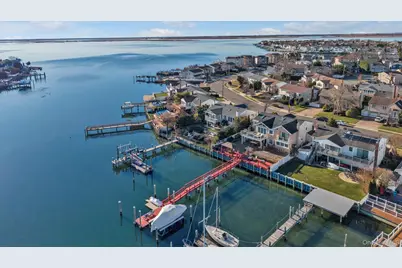 2072 Legion Street, Bellmore, NY 11710 - Photo 32