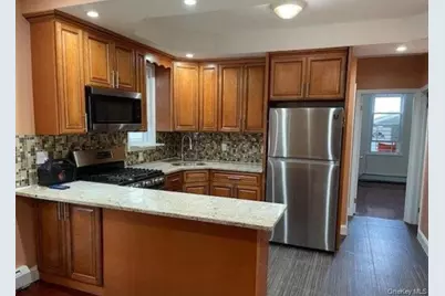 9504 111th Street, Richmond Hill, NY 11419 - Photo 2