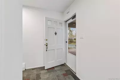 44 Sycamore Circle, Stony Brook, NY 11790 - Photo 4