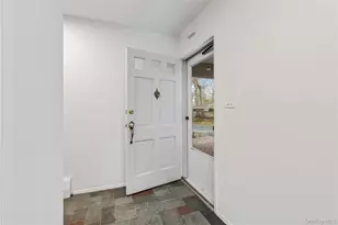 44 Sycamore Cir, Stony Brook, NY 11790 - Photo 4