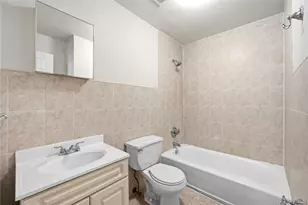 144-05 Jamaica Ave, Jamaica, NY 11435 - Photo 16