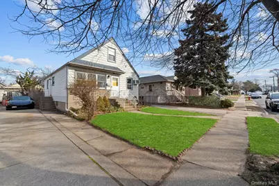 135 Casper Street, Valley Stream, NY 11580 - Photo 4