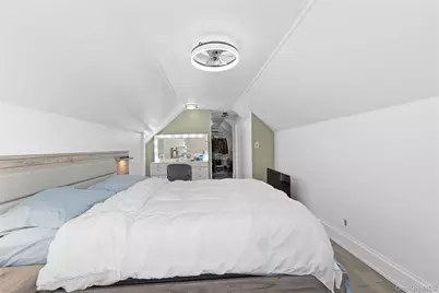 135 Casper Street, Valley Stream, NY 11580 - Photo 14