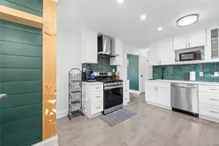 135 Casper St, Valley Stream, NY 11580 - Photo 30