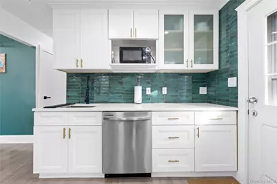 135 Casper Street, Valley Stream, NY 11580 - Photo 24