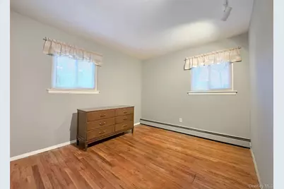 342 Thrift Street, Ronkonkoma, NY 11779 - Photo 18