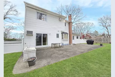342 Thrift Street, Ronkonkoma, NY 11779 - Photo 4