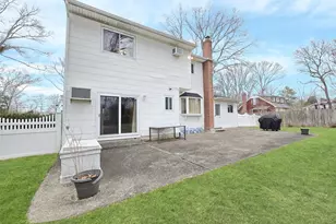 342 Thrift St, Ronkonkoma, NY 11779 - Photo 4